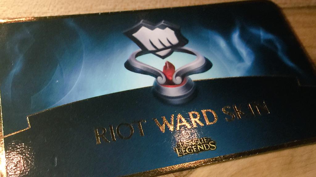OpTicHazard's tweet photo. Anyone want a giveaway?? @LeagueOfLegends @riotgames #wardskin http://t.co/Wgmy0km31m