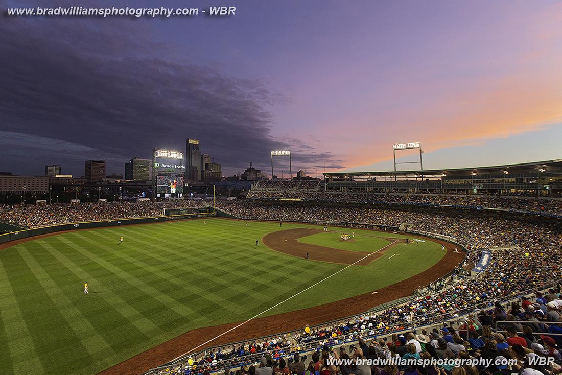 bradwphoto's tweet photo. Another beautiful night at the #CWS2015 at @tdameritradeprk .  @whitebluereview #Omaha @OmahaChamber @wedontcoast http://t.co/kHAYJY0Vny