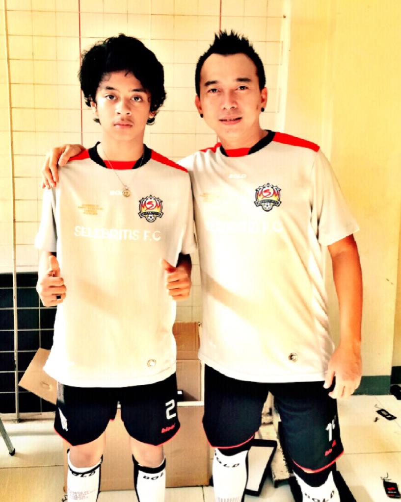 Latepost w/ <a href="/bastiansteel/">Bastiansteel</a> <a href="/sfcselebritisfc/">Selebritis FC</a>