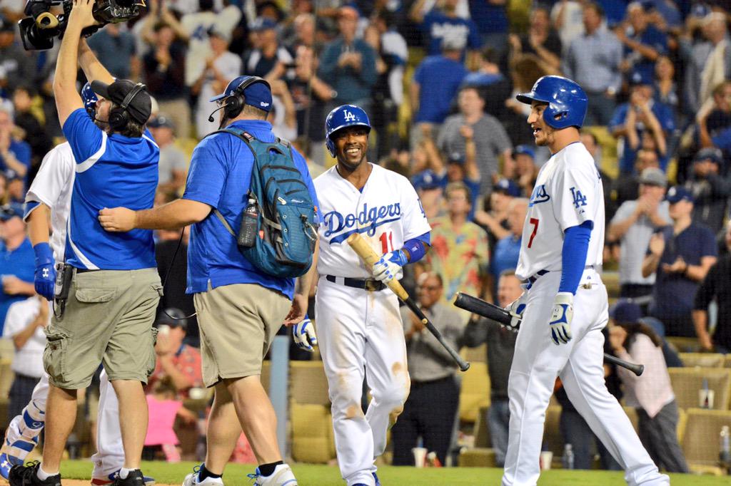 Dodgers's tweet image. #WALKOFF BALK!