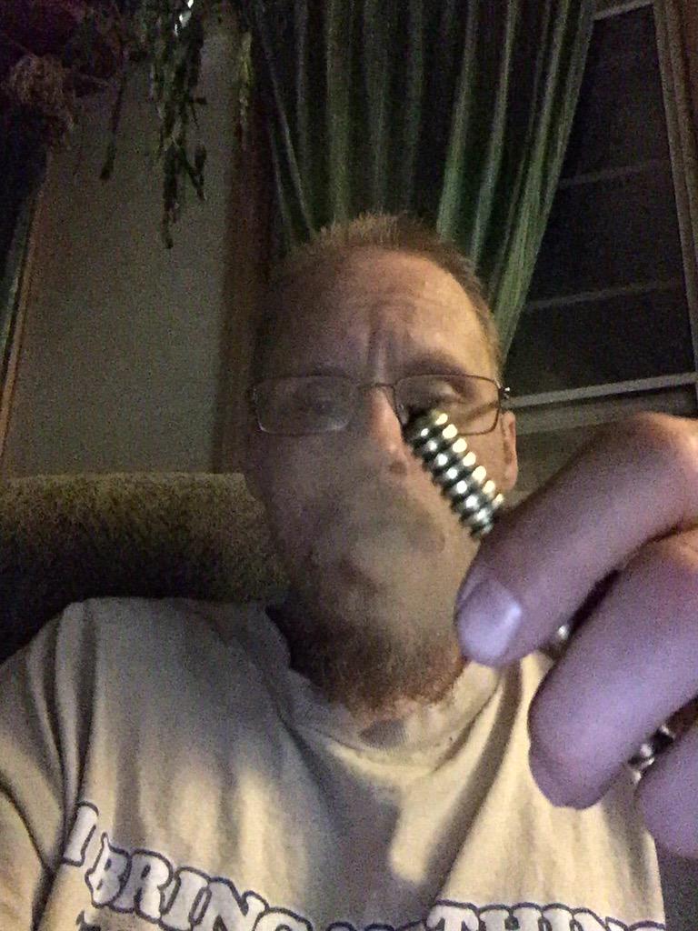 KushFaceJuggalo's tweet photo. @BeeEyeDouble @SweetlySmiles @valanoree1 @JoeyLovesMary @Goldie5535 @JZ_BLU Hope y'all are good #Puffoholics #KFG http://t.co/n0a9KcH146