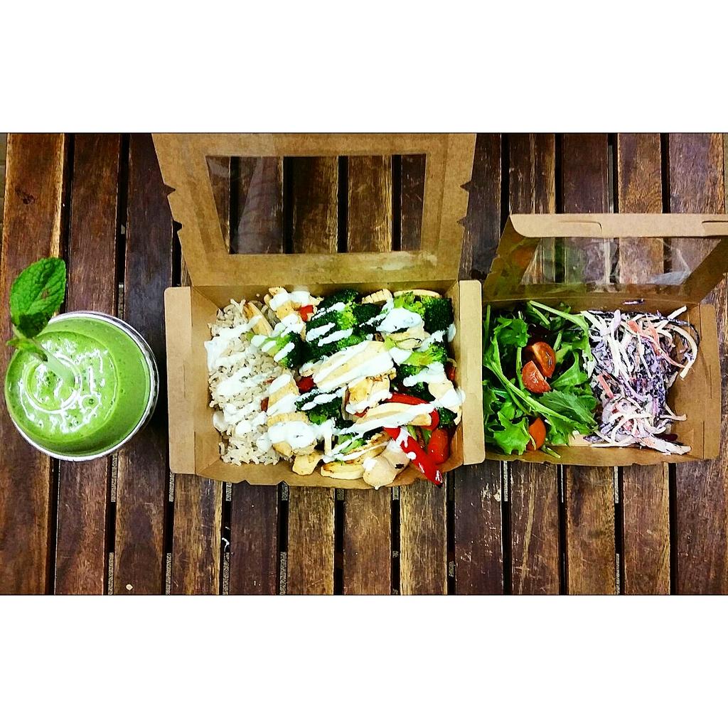 deliespresso's tweet photo. It's almost lunch time! Come check out our new menu, lunch just got healthier http://t.co/A8i2Tj3w32