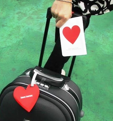 MilleModa's tweet photo. Love Pasaport Cüzdanı ve Bagaj Etiketi MilleModa'da
https://t.co/qKlqA9QJQ5
#tatilicinplanım #tatil #millemoda #love http://t.co/y08pKkirz7