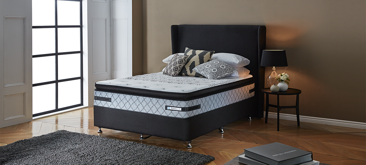 .<a href="/Sealy/">Sealy</a> is the world's solution to a good night's rest.

surfaceasiamag.com/2015/06/signed…