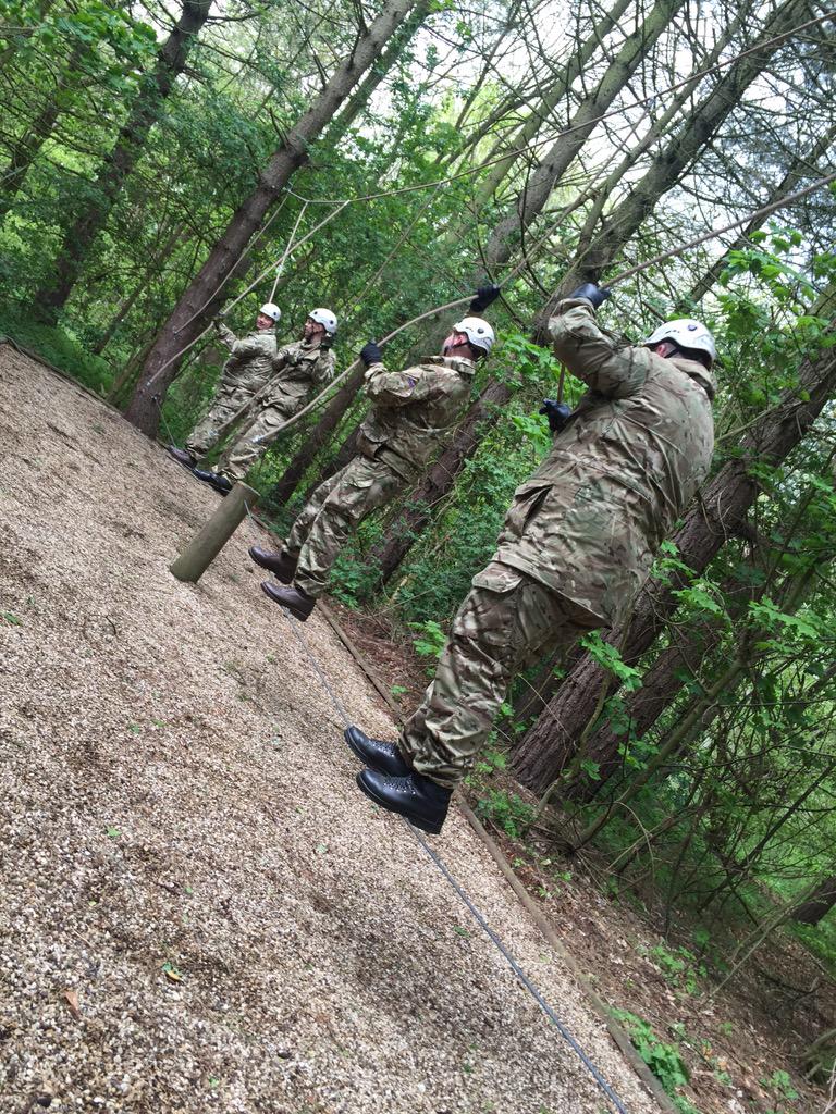 TrentWgSO's tweet photo. T-8hrs until the 1st @trentwingatc practical leadership course for cadets at RAF Cranwell! #excited #cdttraining 😁 http://t.co/hiZqPHh6aJ
