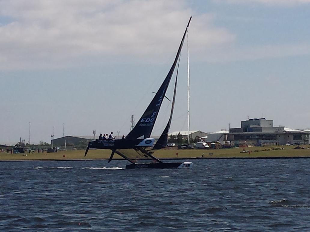CardiffSC's tweet photo. Are you coming to see the @extremesailing this afternoon in #cardiff ? Racing starts at 2pm. #exss http://t.co/asGEngacL4