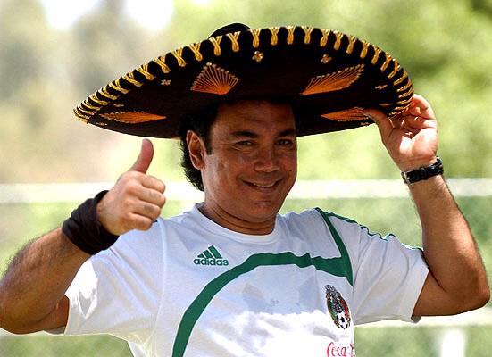 Hugo Sanchez Praises Messi