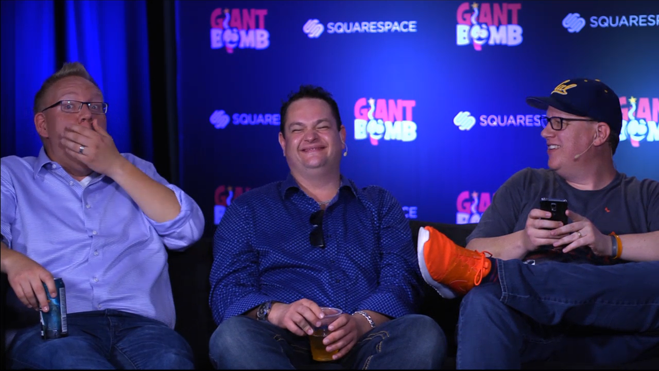 CH2GJ3PVEAE6Kw0.png:large