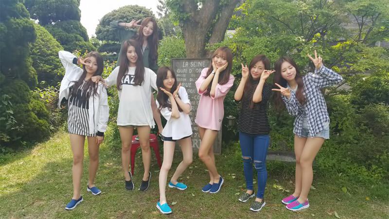 [#Lovelyz] 멤버들의 생일 영상에 이어 #Behind_Cut 이 찾아왔습니다! 인코딩 없이 바로 볼 수 있는 비하인드 컷~ 어서 빨리 공카로 오세요! ▶ cafe.daum.net/wlgirls/WHed/21