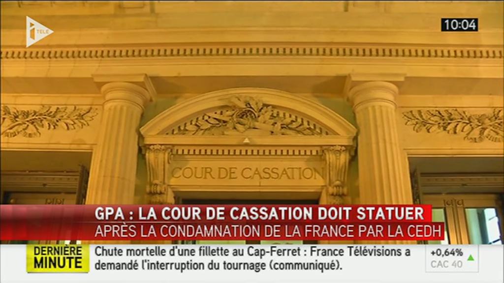 SyndicatFamille's tweet photo. Quelques images du reportage @itele sur la Manif #NoGPA d'hier devant le Palais de Justice : http://t.co/4O4ZYSVaFC