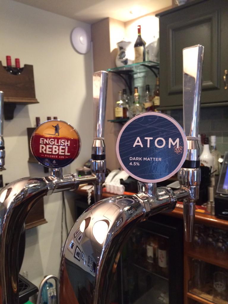NedLuddNottm's tweet photo. Meet @atombeers brewer from 6pm, with #freesamples of these tasty products #NCBW15 #craftbeer @BrewCavern @NavBrew http://t.co/2cFCnI3FgC