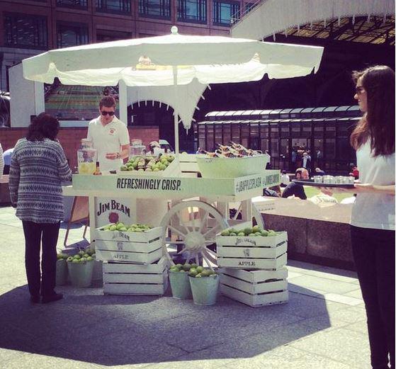 BroadgateLondon's tweet photo. Try @JimBeamUK's new #jbapplesplash today in Exchange Square, or read the recipe here: http://t.co/SO3jgEMDte http://t.co/3X5doSCaJp
