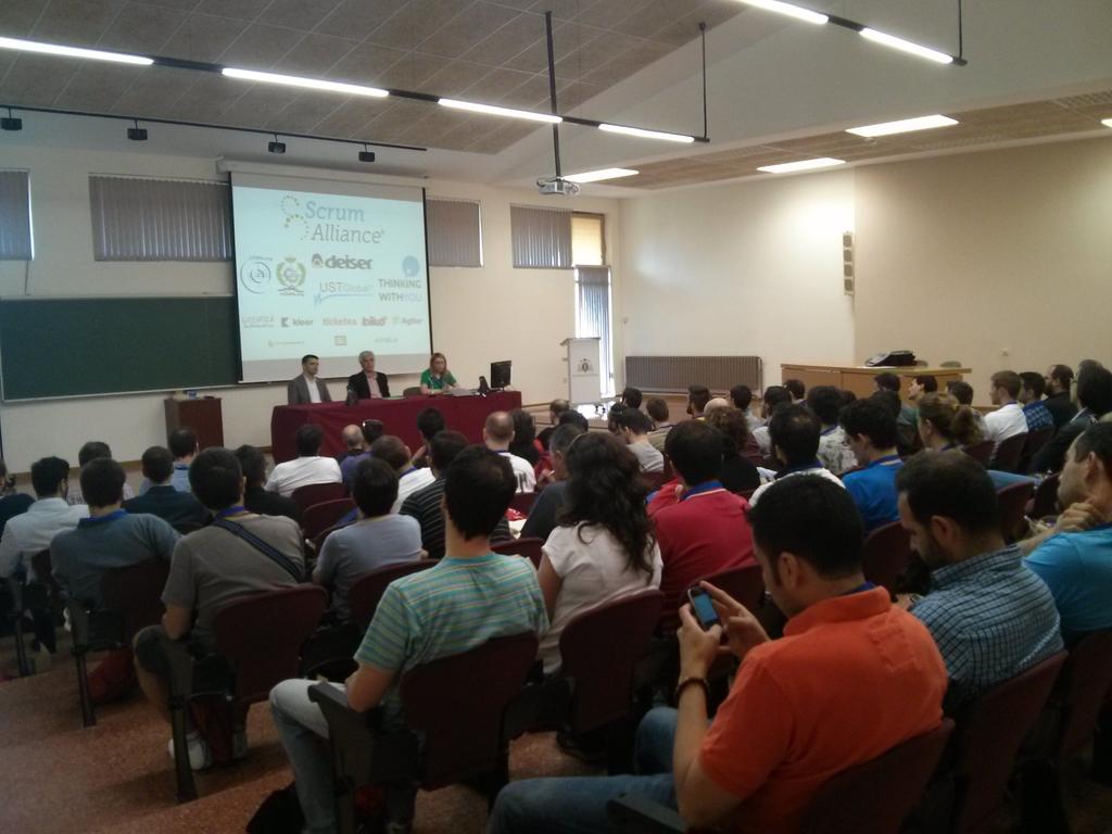 AlbertodlCG's tweet image. #aos2015 Comenzamos!!