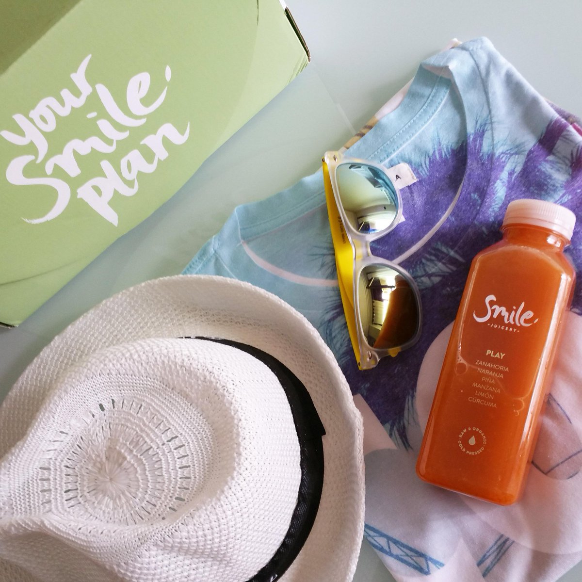 SmileJuicery's tweet photo. ¿Buscas un #moreno perfecto? #SmileJuicery te presenta al mejor aliado: el pack Sunshine http://t.co/mw8cmIkklu http://t.co/LKto18Aq2s