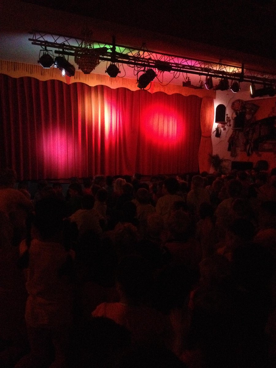 We zitten klaar voor Jan Klaassen en Katrijn!! #schoolreis #kleuters