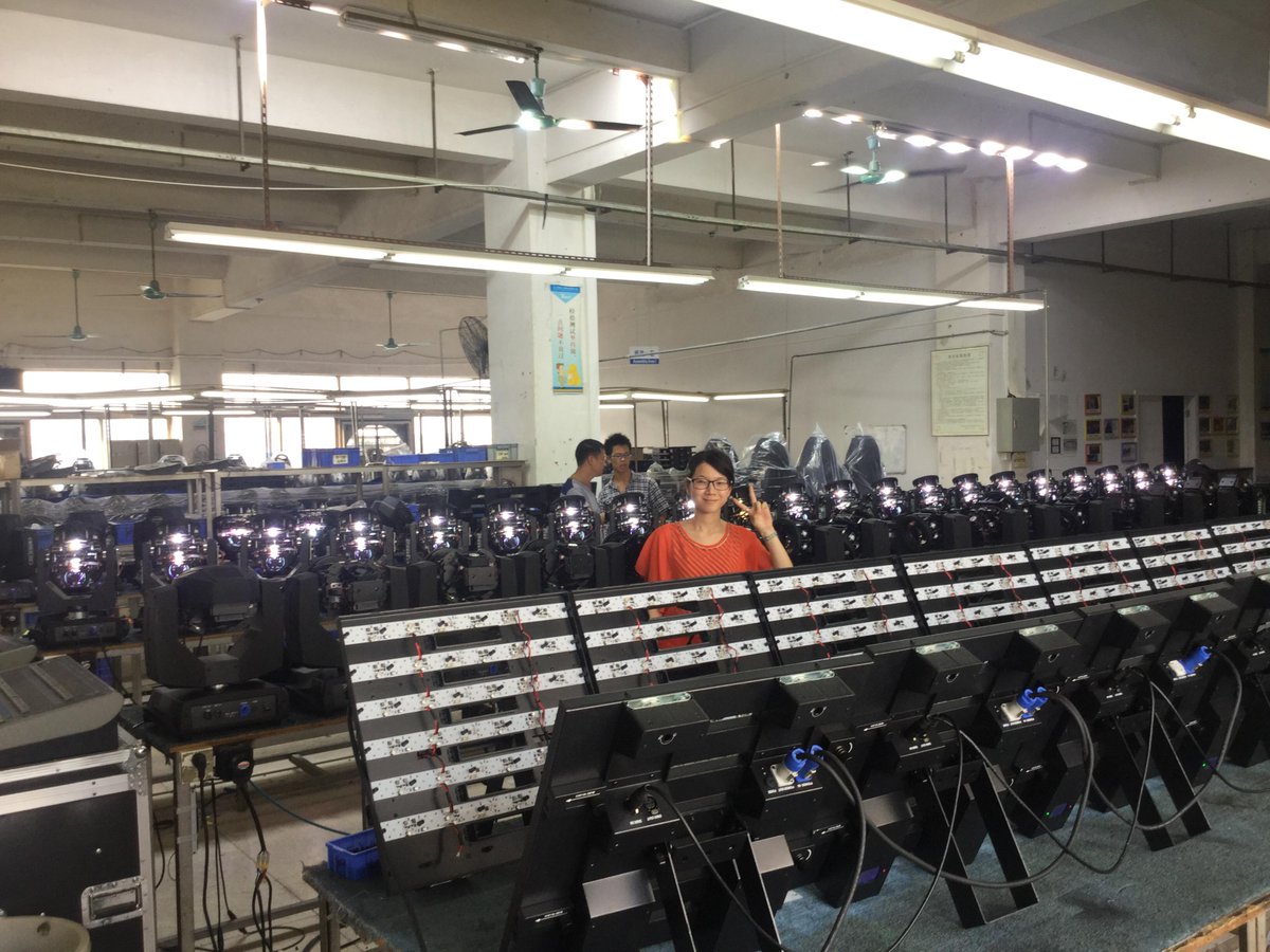 Sandy_Toppest's tweet image. Sandy in the Toppest Lighting factory..email to sandy.ling@toppest.cn
