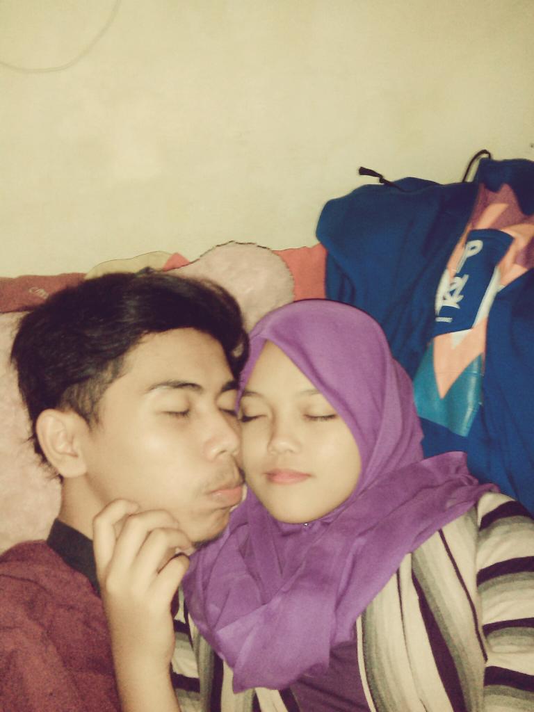 nisnisaa29's tweet photo. Plg taraweh sama @arief_soeleh http://t.co/oAYX3qM5Qj