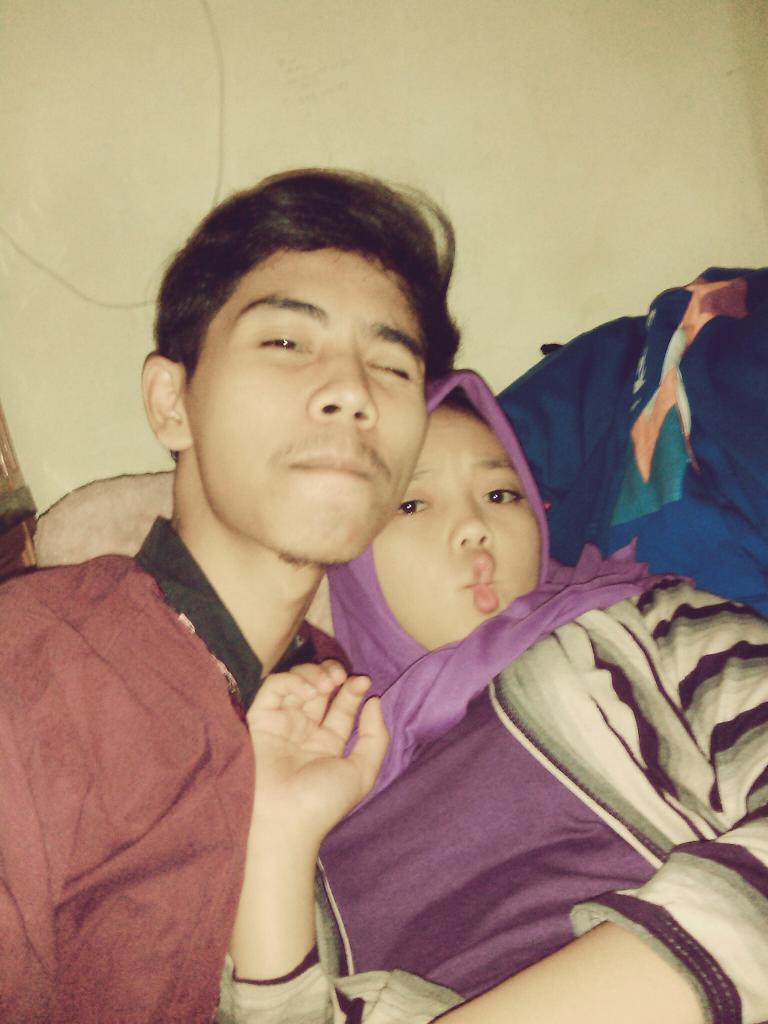 nisnisaa29's tweet photo. Plg taraweh sama @arief_soeleh http://t.co/oAYX3qM5Qj