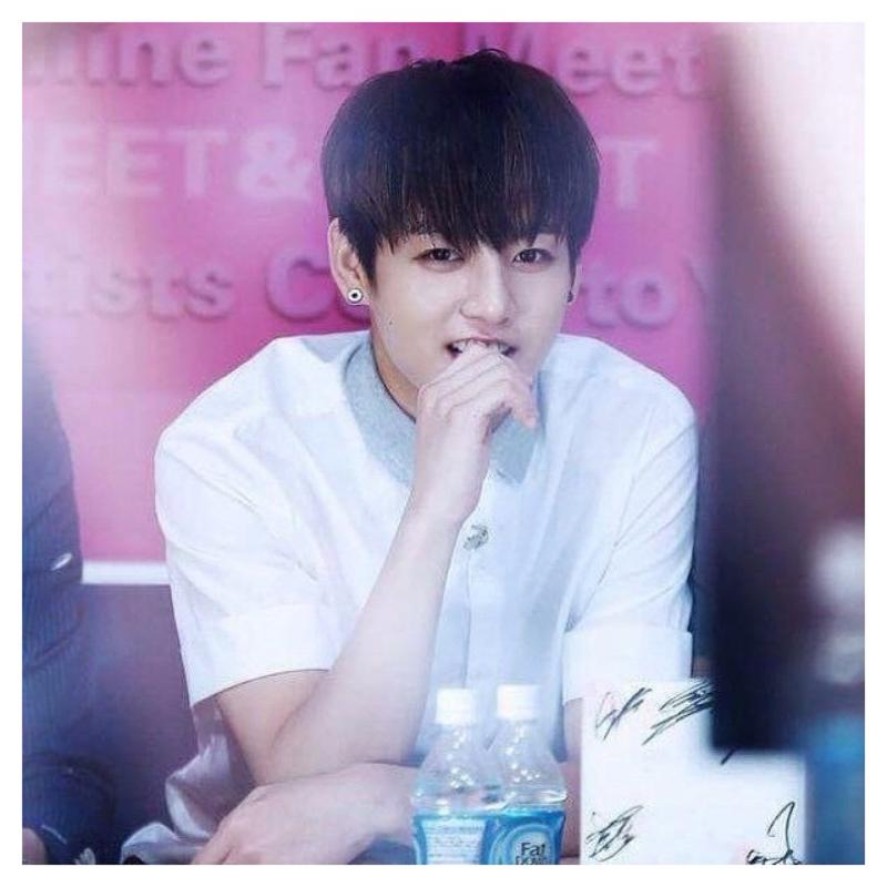 giannirara's tweet photo. jungkookie😂💕 http://t.co/jupe6TZNfp