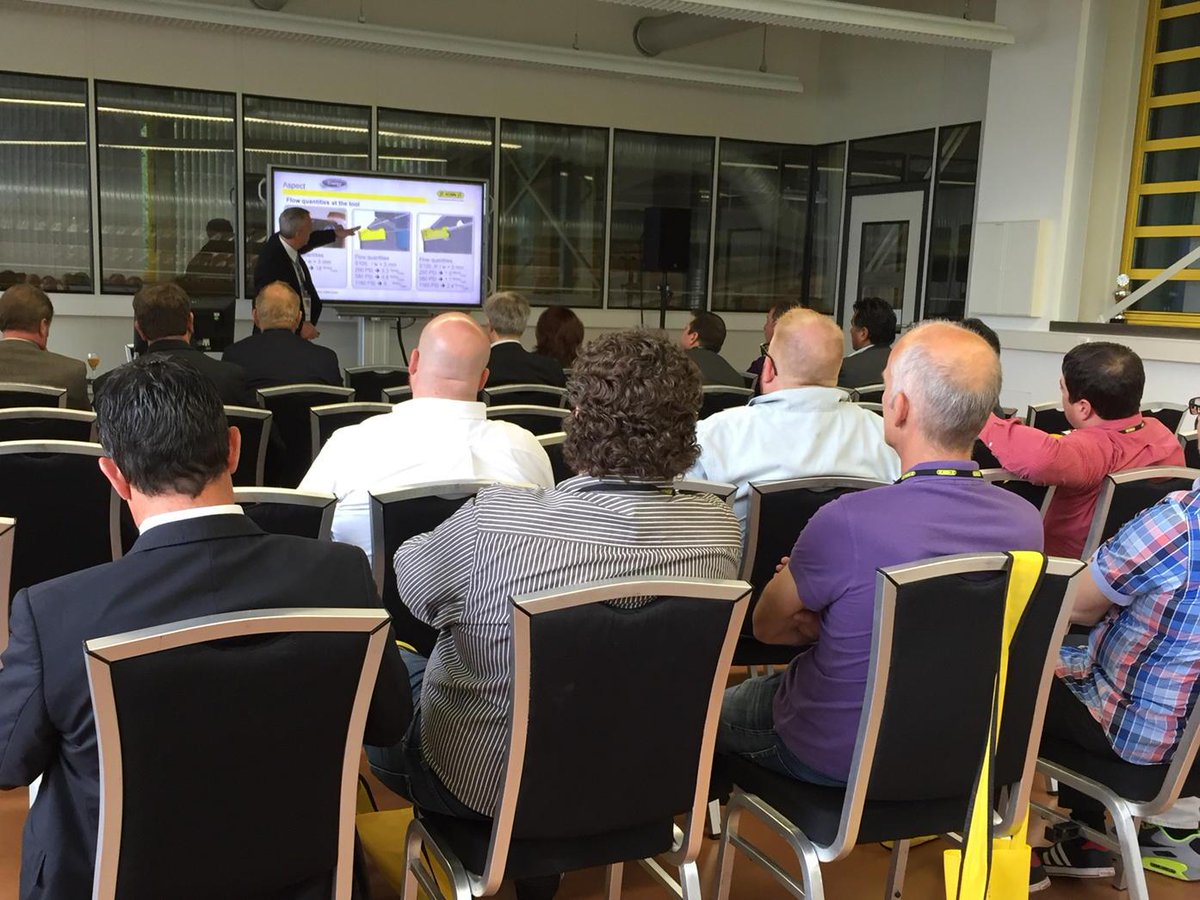 TechnologyDays's tweet image. #TD2015 - One of eight technical presentations in four languages