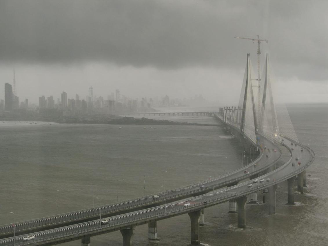 I LIKE MUMBAI RAINS BMC HAS NOT DONE ANY THING FOR THIS YEAR MOONSOON 2015 19 JUNE