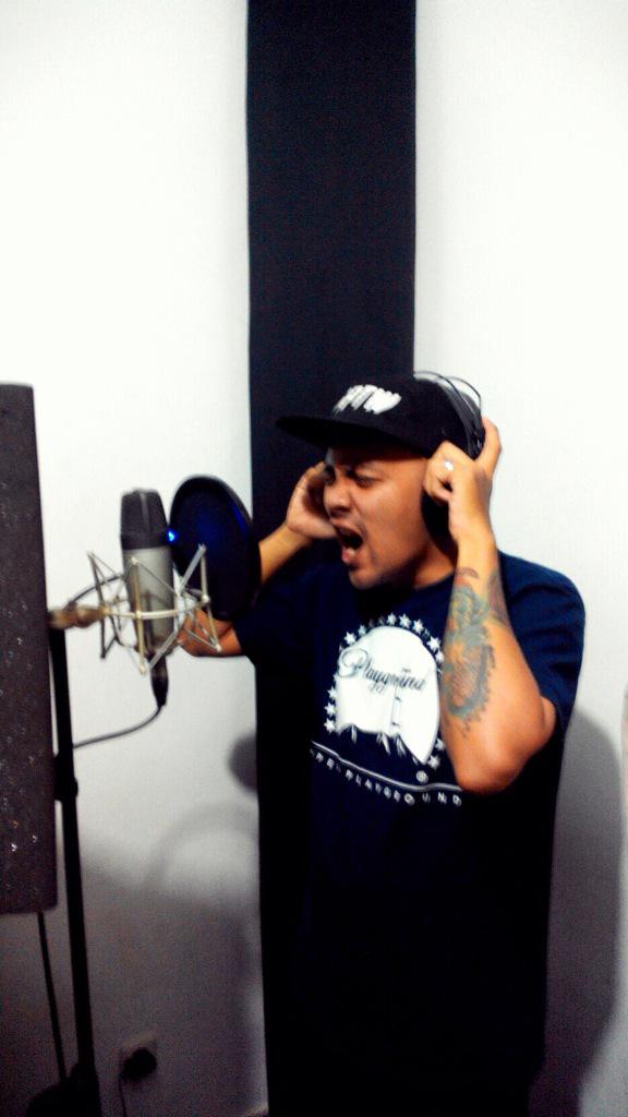 Mantap today beres voxnya willy aftercoma \m/ tinggal ariel yang blm nih.. <a href="/arabianpeanuts/">Arabian Peanuts</a> - satu satu (COVER)