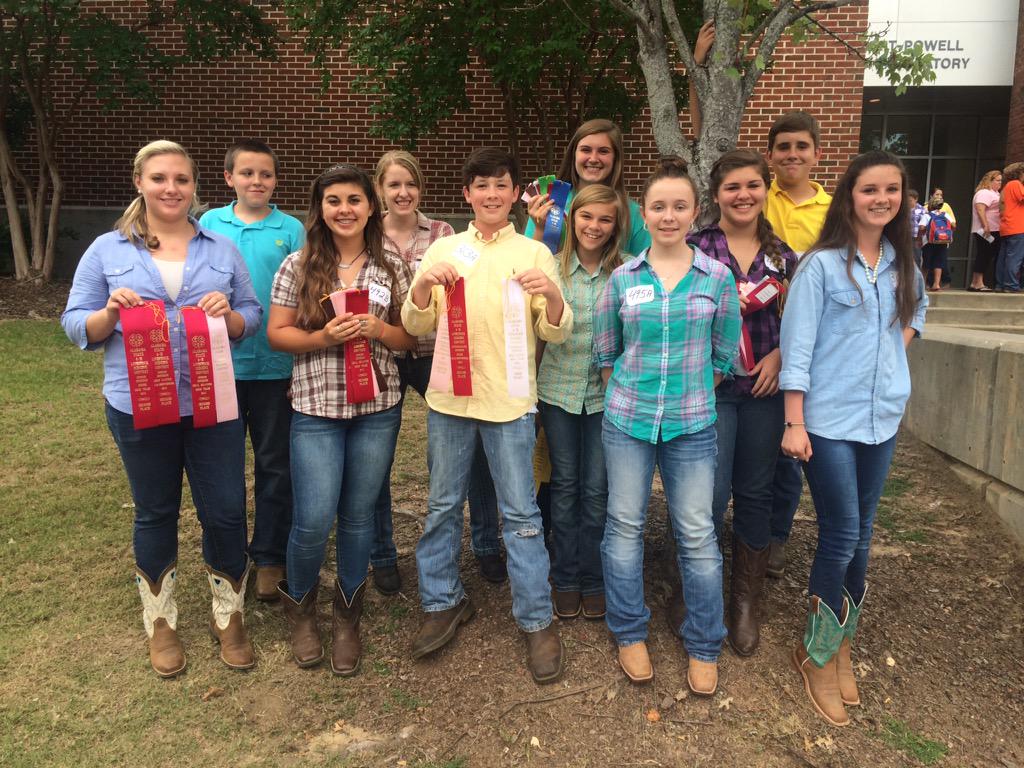 tanner_ffa's tweet photo. Congratulations to the 4-H livestock judging team for placing 4th at the state contest. @LCSforKids http://t.co/KansF5OlPu
