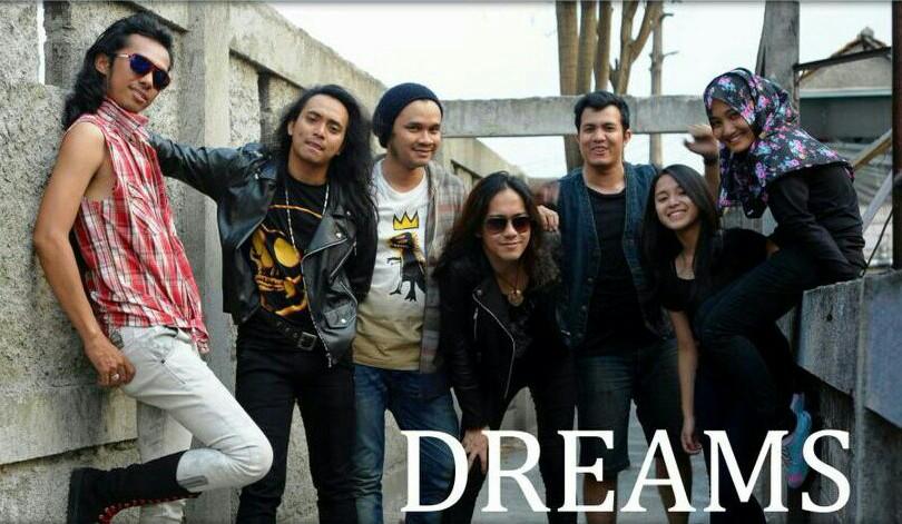 #NewsFatin: <a href="/FatinSL/">Fatin Shidqia Lubis</a> Tetap Semangat Jalani Syuting di Bulan Puasa » fatinsl.com/fatin-shidqia-… #SupportFatinDreams ;-)