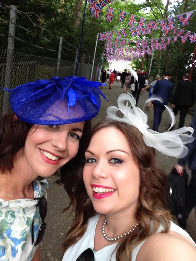 __HellsBelle's tweet photo. Ready for the Royal Procession! @ascot @Eitak2582 http://t.co/wscuhfKf9a