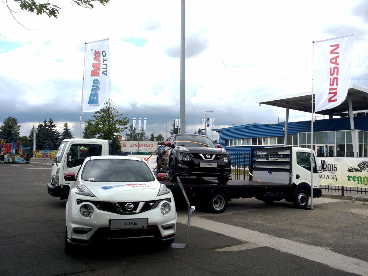 budmatauto's tweet photo. Nissan ze swoim skromnym składem już przyjechał kibicować drifterom ... w: Stadion im. Kazimierza Górskiego w Płocku http://t.co/wrPNb9mA4O