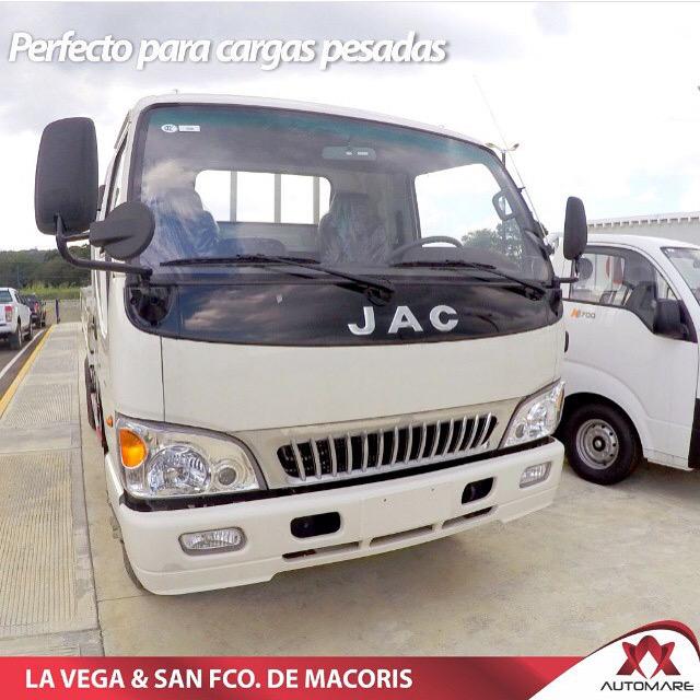 automaresrl's tweet photo. Somos representantes exclusivos de JAC Motors. Perfecto para cargas pesadas. Visitanos y conoce más de este camión. http://t.co/ijgWGzb802