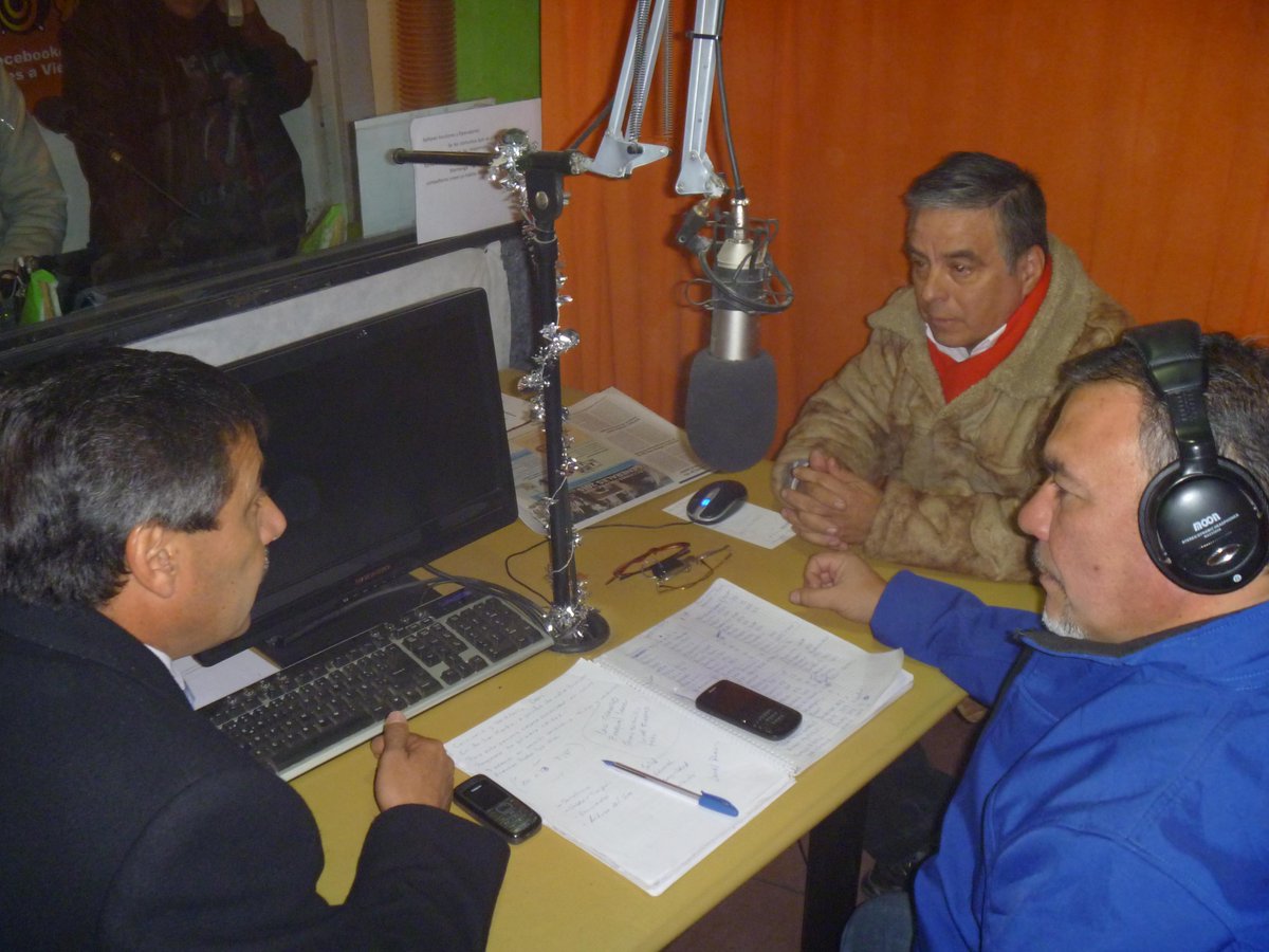 RuedaDiputado's tweet photo. De visita en los medios !!! http://t.co/BHkiXKYlXq