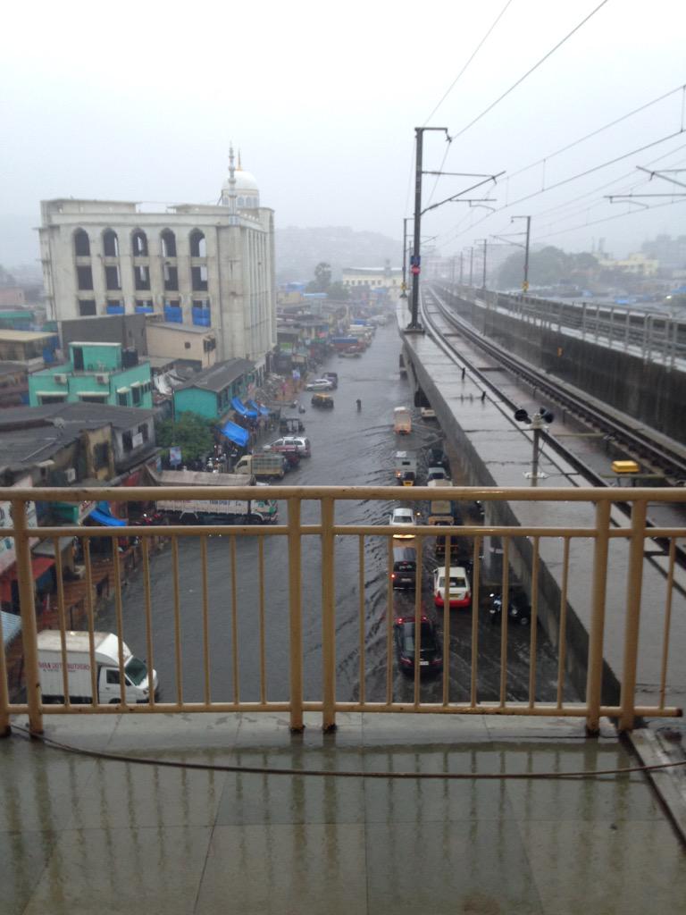 mail2dexter's tweet image. Near sakinaka metro @TrafflineMUM