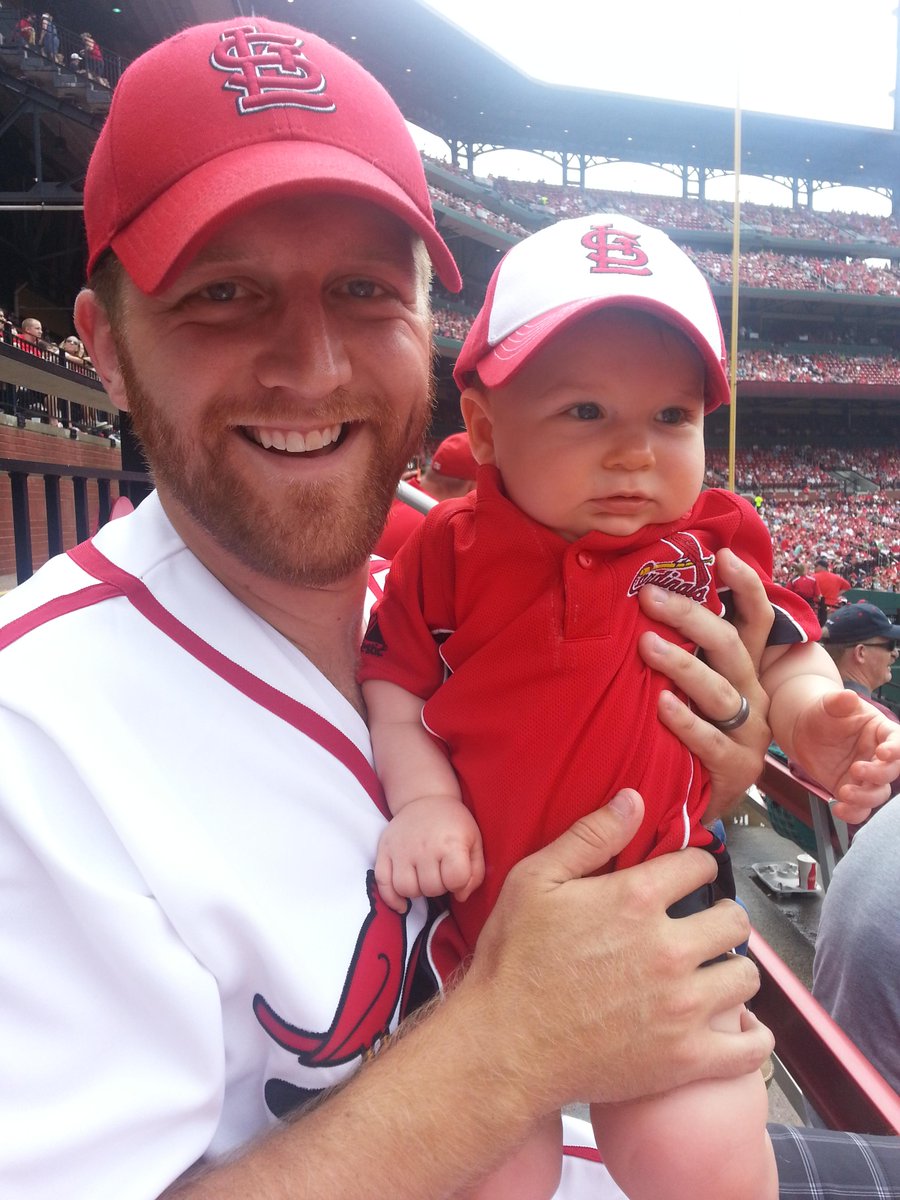 aechterhoff3's tweet photo. #FBF The first of many #stlouiscardinals games with Daddy #SoMuchMore http://t.co/8Kgkgety7P