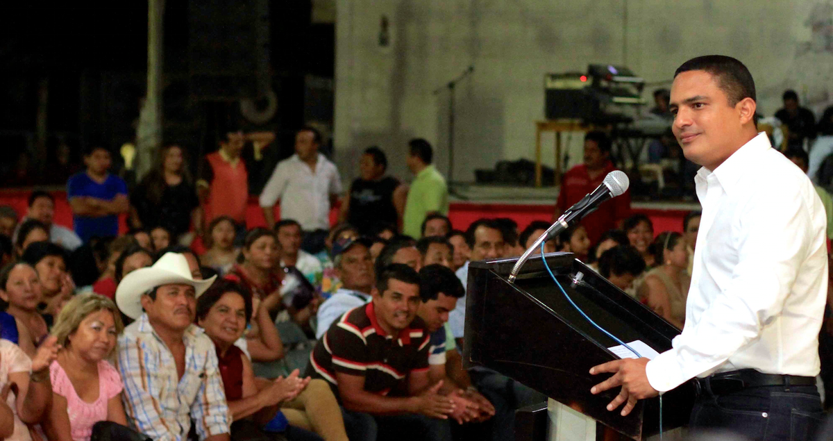 raymundoking's tweet photo. Continuaremos trabajando para generar el bienestar de las familias quintanarroenses. ¡Es un hecho! @PRI_Nacional http://t.co/n53LrcXOxn