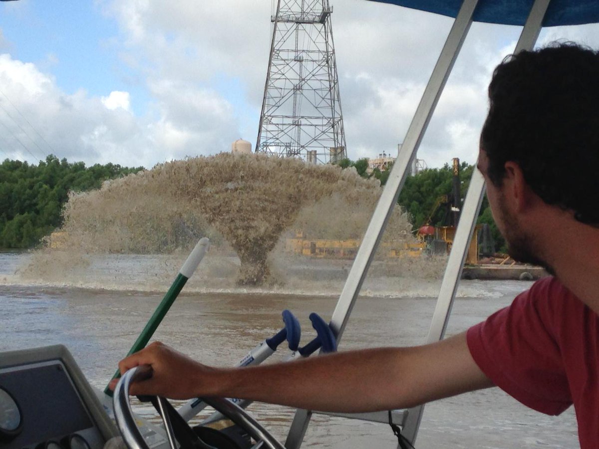 pierbennicklem's tweet photo. Yes, it's "Old Filthy," the celebrated geyser of New Orleans! http://t.co/rO14xRk6ea