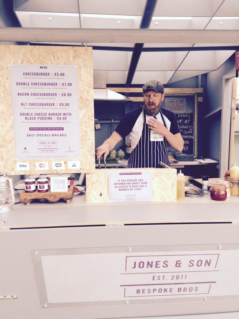 CairngormCoffee's tweet photo. Oh jeepers - @Bespokebbq , our Chilli Jam supplier is trying his hand at Burgers and they are sublime. #boxsmall http://t.co/CuBVBNCH3C