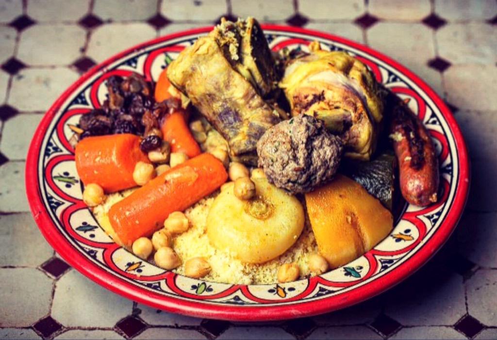 FreresToque's tweet photo. Dégustez un délicieux Couscous du Rest'O Soleil 🍴☀️Livraison offerte jusqu'à Samedi soir 🚴 http://t.co/DZjzTy9jxh