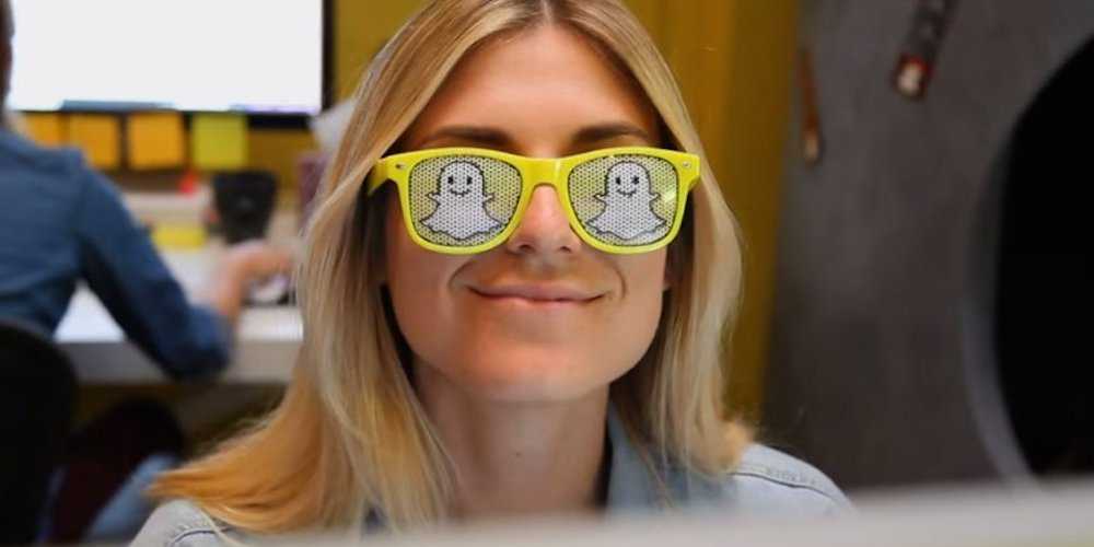 BusinessInsider's tweet image. A 22-year-old made the ultimate guide on how to use Snapchat read.bi/1QGp0Jo