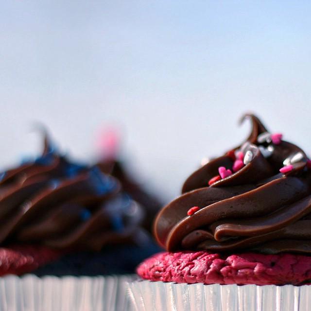 Glad midsommar! Foto © Alicia Rae flickr.com/people/1806380…