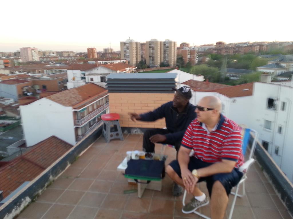 Chillin'cn el joumi Pelino MV en pan bendito...atiko Gees jou!!!