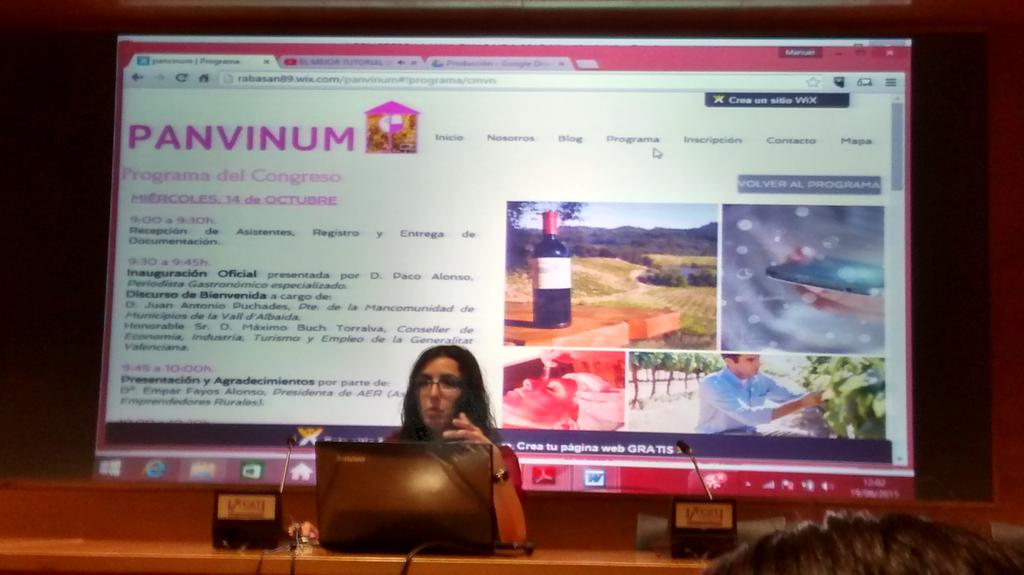 JadeMorgan78's tweet photo. Proyectos y clausura del Curso de Personal de Apoyo en Congresos y Eventos del @CdTValencia  y @adeazaazafatas http://t.co/1sWIQ7UKFE