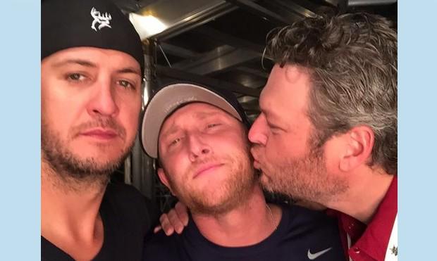 Yesterday was 39th Birthday! Watch his country pals wish him the worst day ever
  