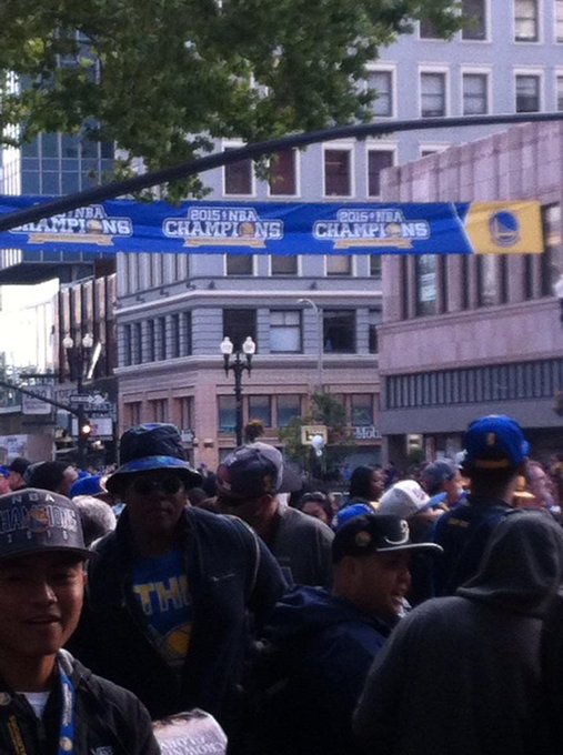 In the parade http://t.co/aUxujGqxQH<a href="/tag/tarantulahawk"class="tags"><span>#tarantulahawk</span></a>