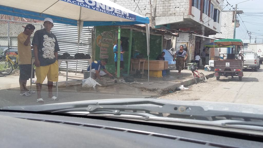 Se realiza recorrido en  Puerto Bolivar previo a determinar acciones de limpieza dentro y fuera del Huaylá