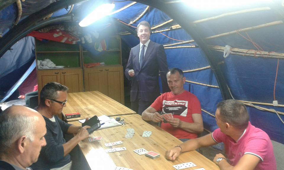 checcosedda's tweet photo. #renzi3 al presidio #alcoa arbitro del torneo aziendale @welikechopin #gazebo #missingmatteo @matteorenzi http://t.co/gYA9rDnOFT