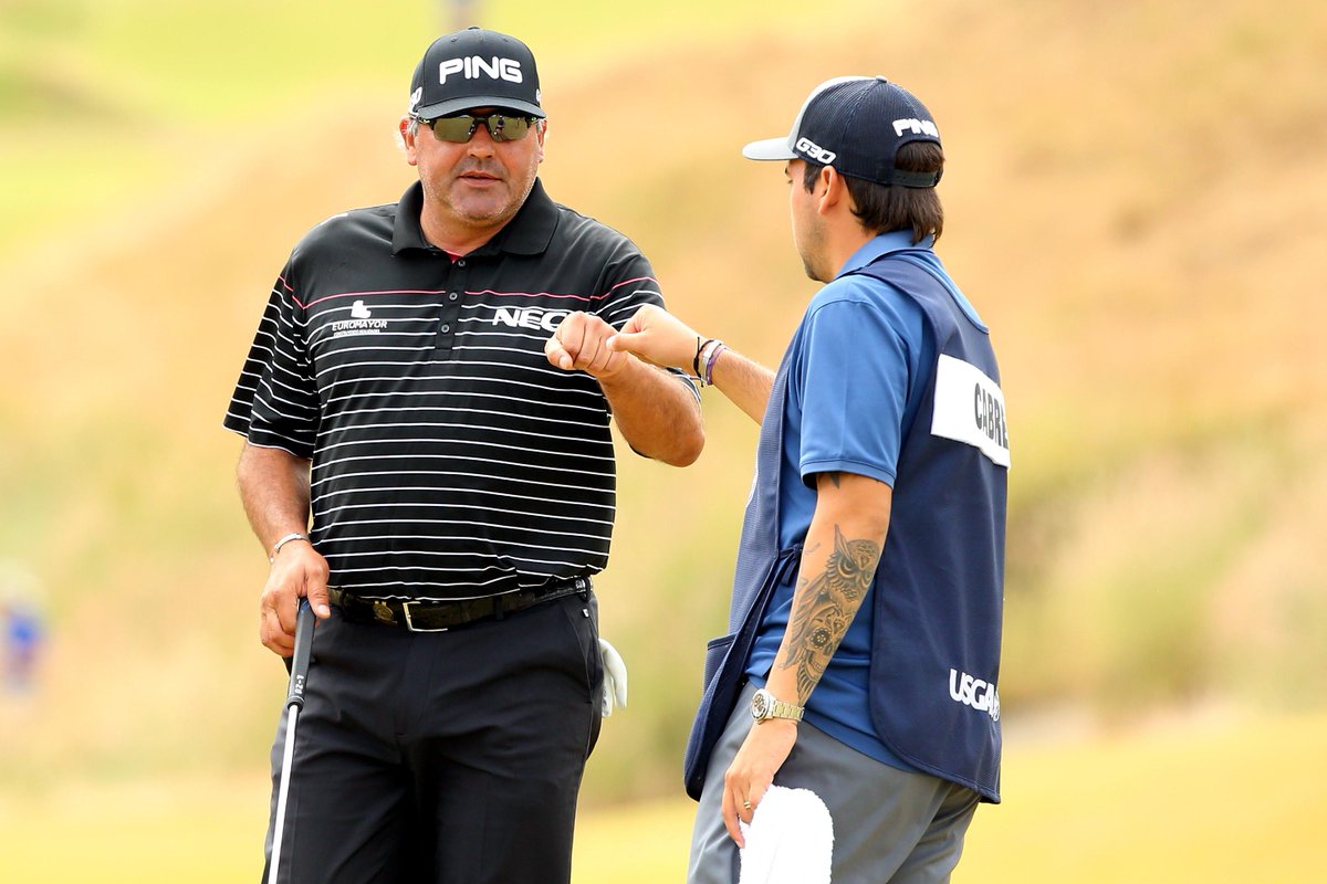 PingTour's tweet photo. Share your favorite golf photo of you & your #PINGDad for a chance to give him a Father’s Day gift from the #USOpen. http://t.co/HreVbs4Gtp