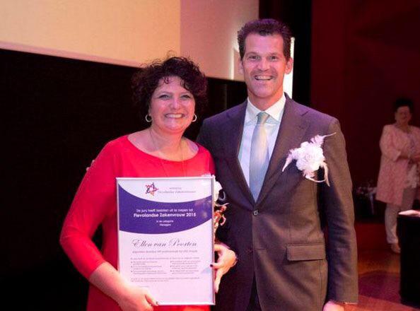 usghrNL's tweet photo. Ellen van Poorten van USG HR professionals is Flevolandse Zakenvrouw van het jaar 2015! http://t.co/opsMlPwfd3 http://t.co/Q3P92ud63E
