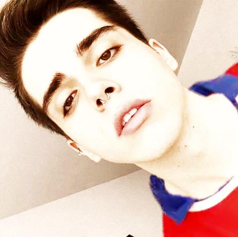 dssxstrr's tweet image. Apoyando a la roja 😍❤💙