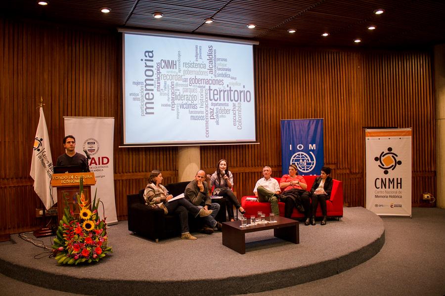 Centro Nacional de Memoria Histórica (@centromemoriah) on Twitter photo ¿Cuáles son los retos de la memoria histórica en los territorios? centrodememoriahistorica.gov.co/noticias/notic… @OIM_Colombia <a href="/DPSColombia/">Responsabilidad Social</a> ¿Cuáles son los retos de la memoria histórica en los territorios? centrodememoriahistorica.gov.co/noticias/notic… @OIM_Colombia <a href="/DPSColombia/">Responsabilidad Social</a>
